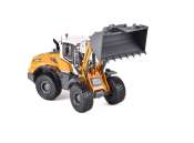 AT-Collections | Liebherr Liebherr | AT3200200 | 1/32 | Liebherr L 546 G8 Wheel loader with standard earthmoving bucket
on Michelin XLD 650/65R25 Tyres. | 